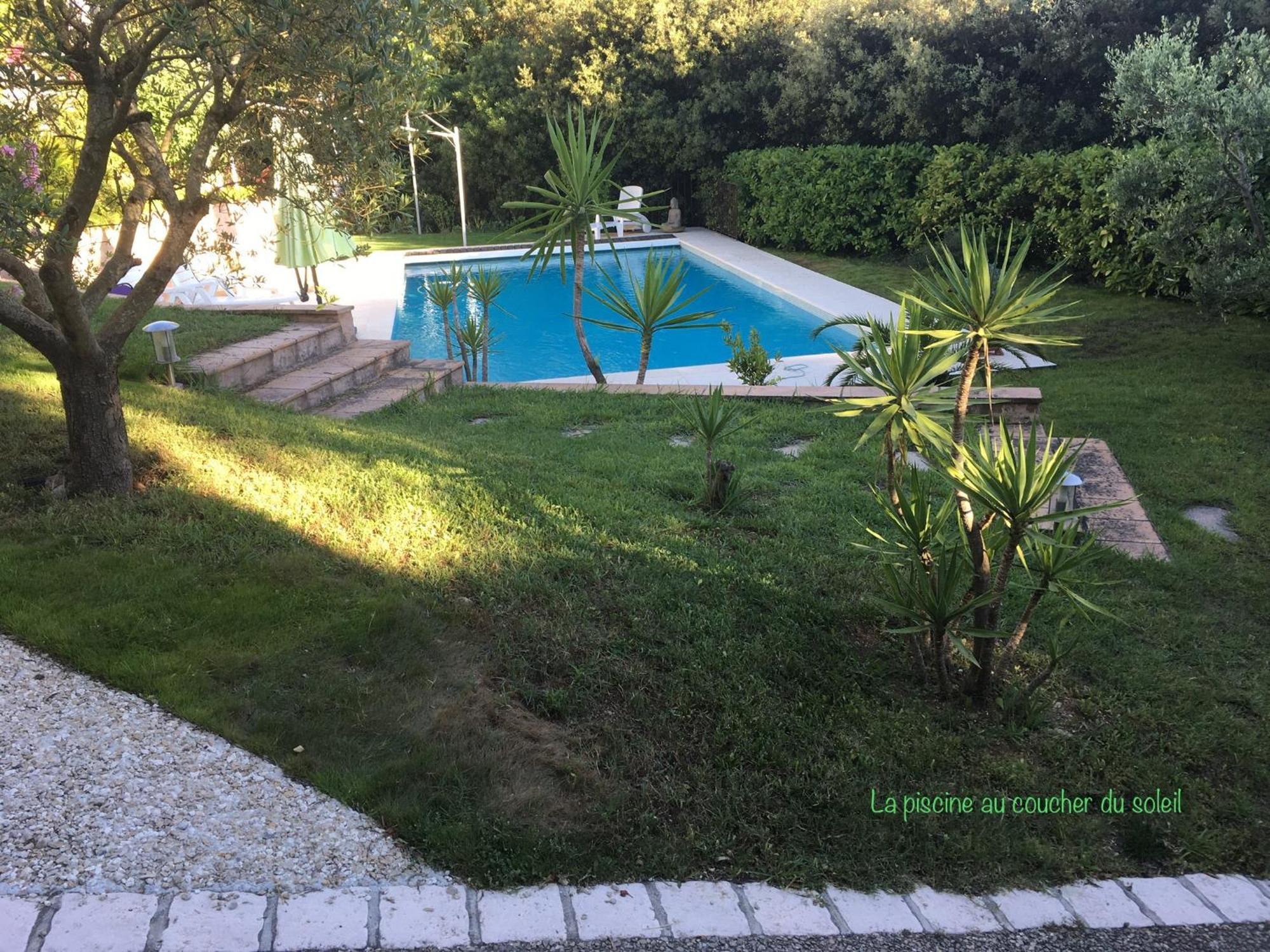 Chez Charles Et Marie, Independant De La Maison, Acces Piscine, Tres Calme,